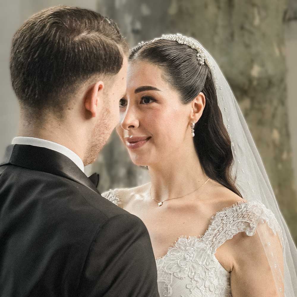 Ein Mann und seine Frau beim Tanzen